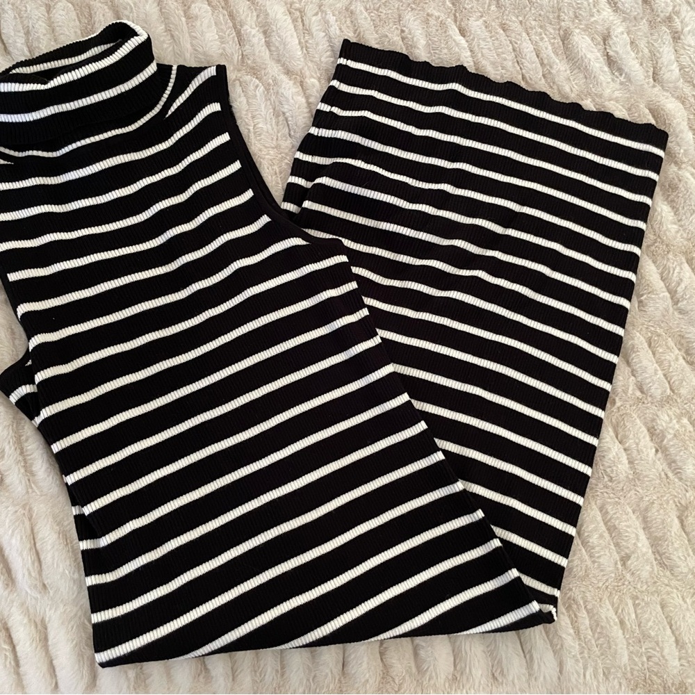 Black and White Striped Sleeveless Midi/ Maxi Dress